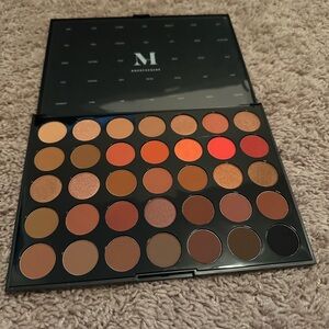 Morphe eyeshadow palette